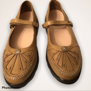 Dr. Comfort | “Paradise” Leather Mary Jane Shoes